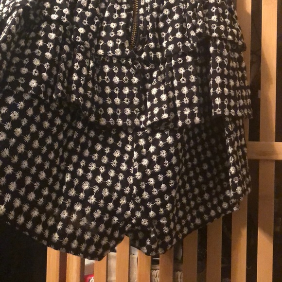 NWT Rampage black and white peplum romper - Picture 4 of 5